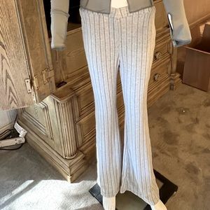 Women’s flailed Ribbed velour lounge joggers, grey sz Med.